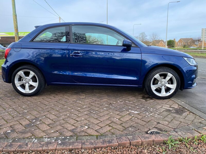 AUDI A1