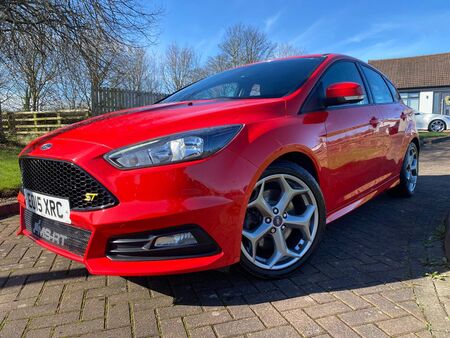 FORD FOCUS 2.0T EcoBoost ST-2 Euro 6 (s/s) 5dr