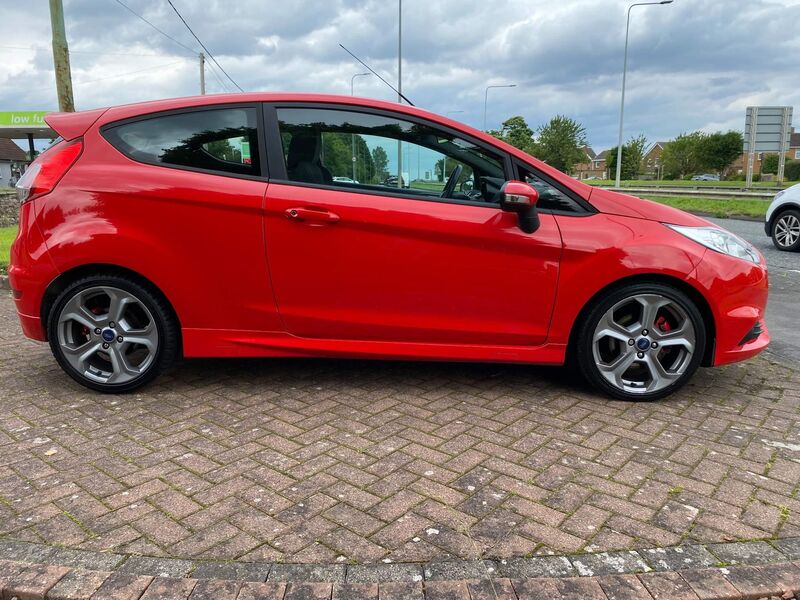 FORD FIESTA