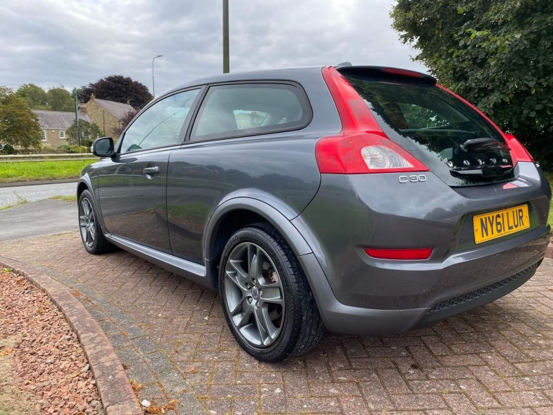 VOLVO C30