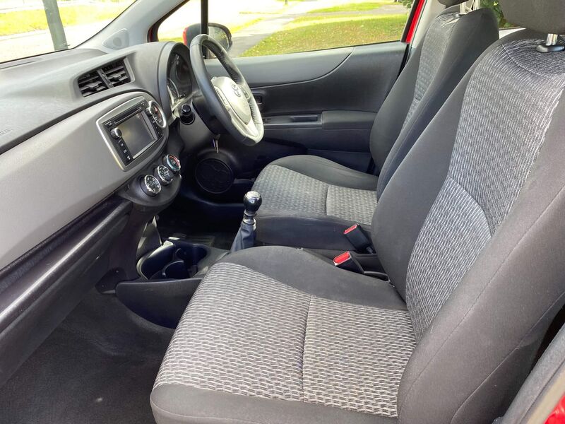 TOYOTA YARIS
