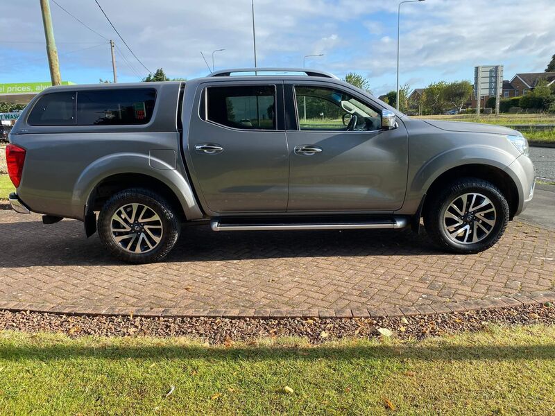 NISSAN NAVARA