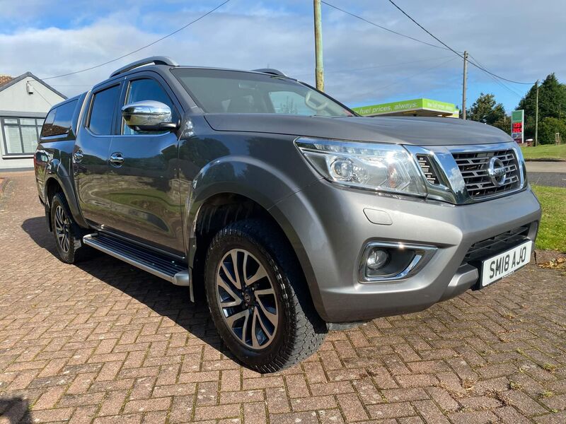 NISSAN NAVARA