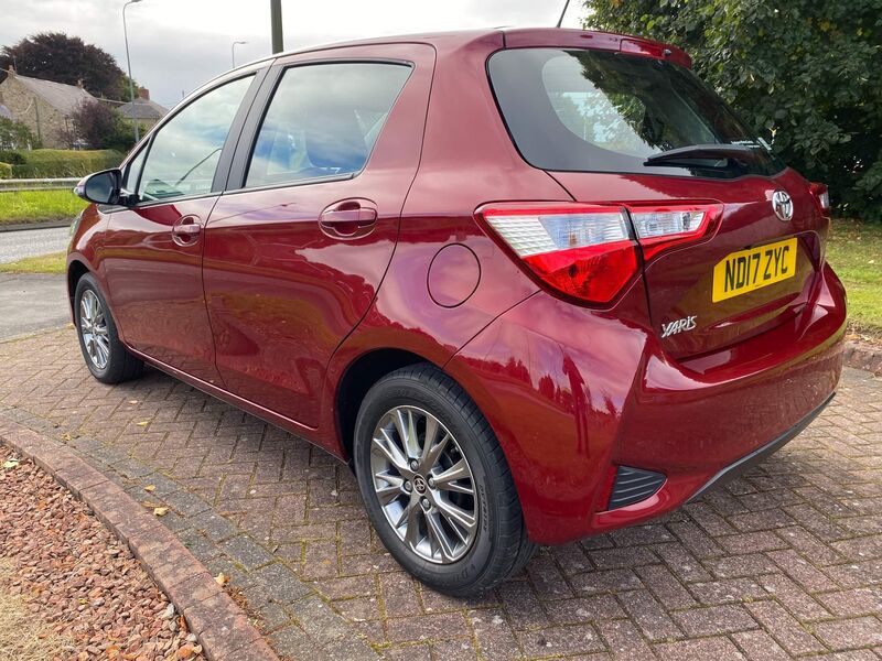 TOYOTA YARIS