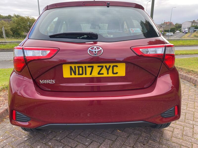 TOYOTA YARIS