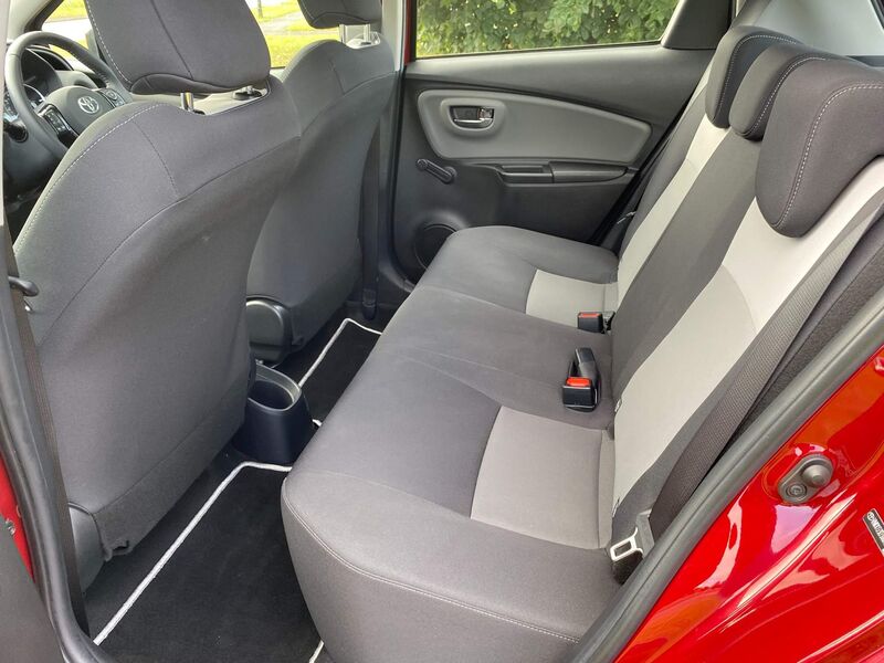 TOYOTA YARIS
