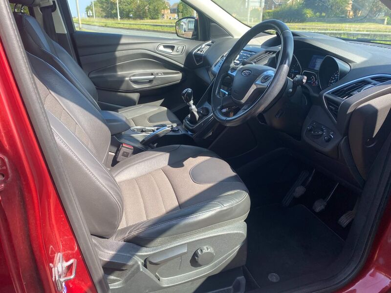 FORD KUGA