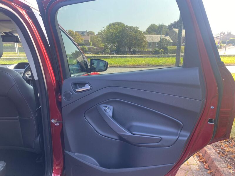 FORD KUGA