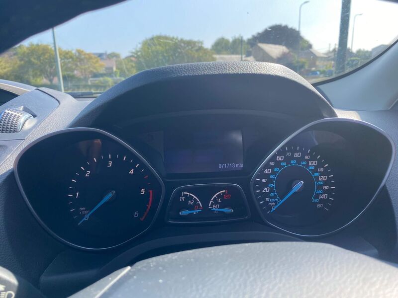 FORD KUGA