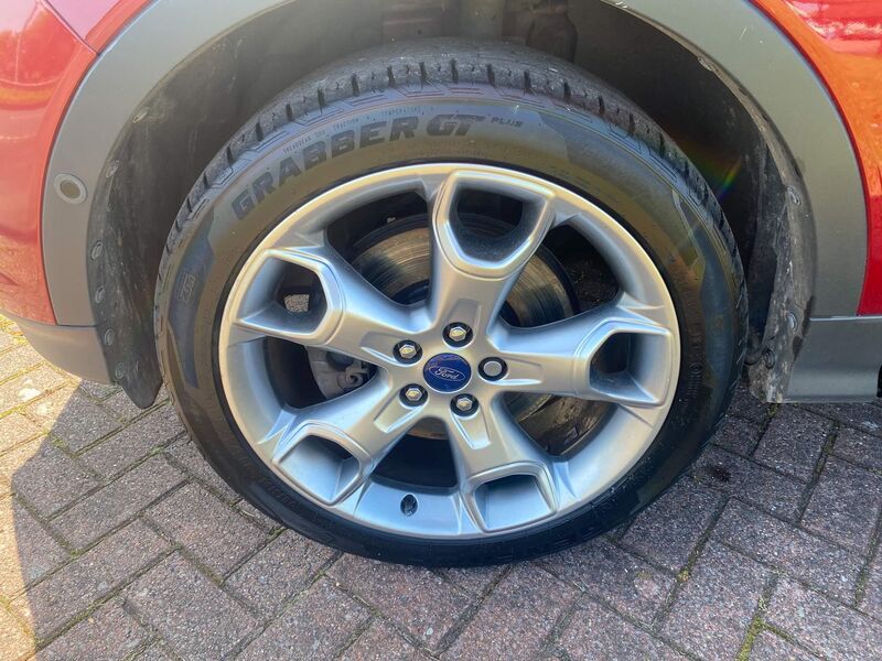 FORD KUGA