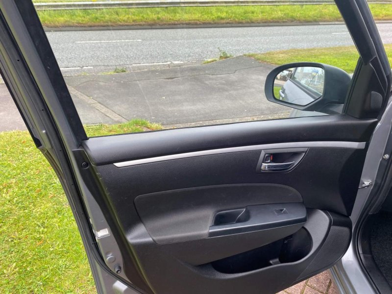 SUZUKI SWIFT