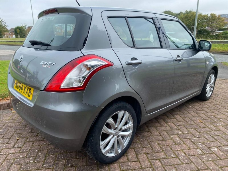 SUZUKI SWIFT