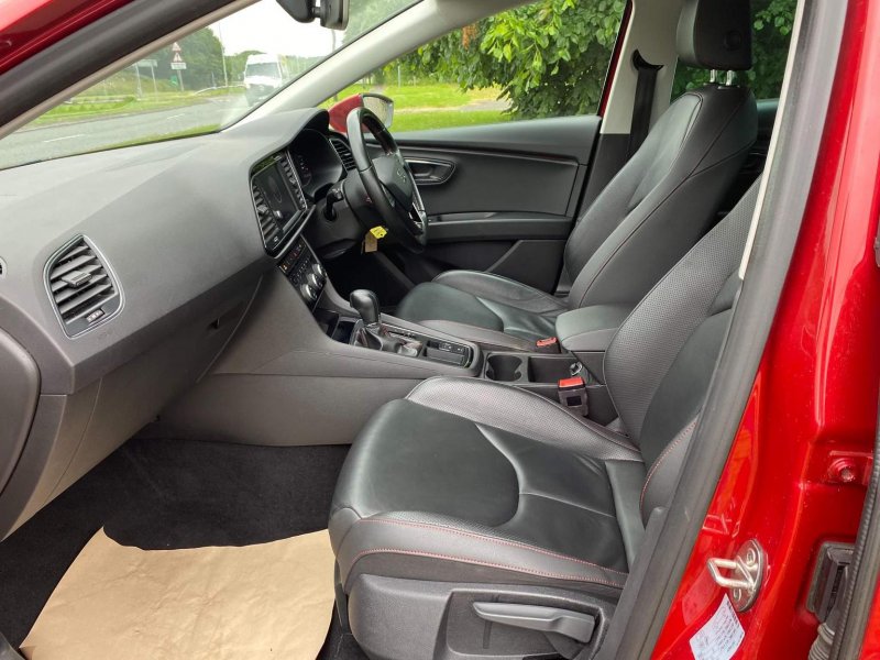 SEAT LEON