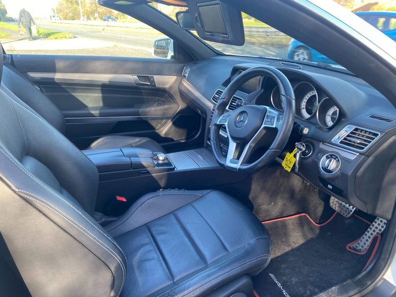 MERCEDES-BENZ E CLASS