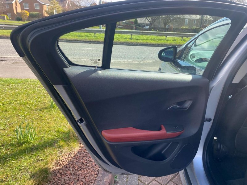 VAUXHALL AMPERA