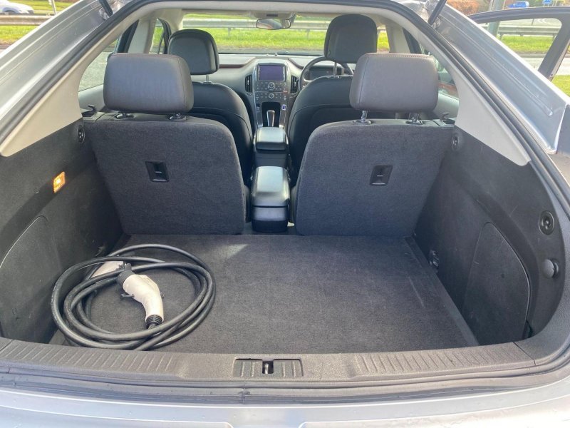 VAUXHALL AMPERA