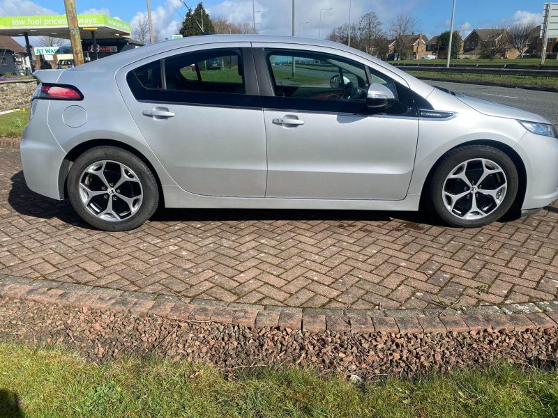 VAUXHALL AMPERA