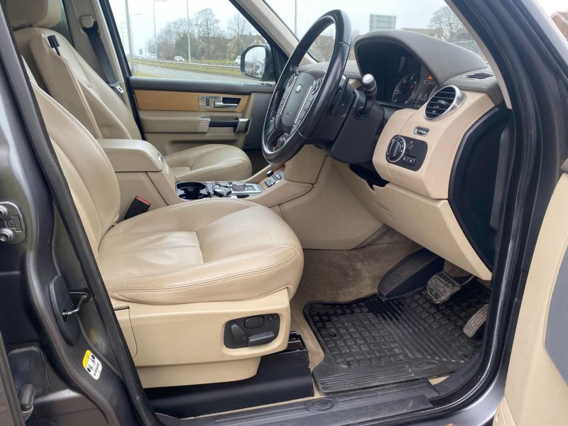 LAND ROVER DISCOVERY 4