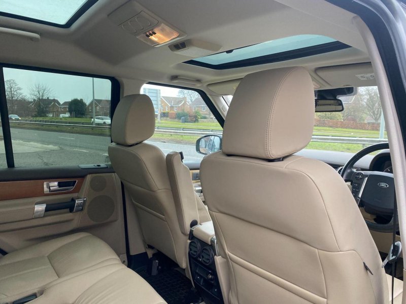 LAND ROVER DISCOVERY 4