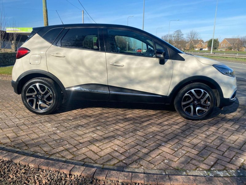 RENAULT CAPTUR