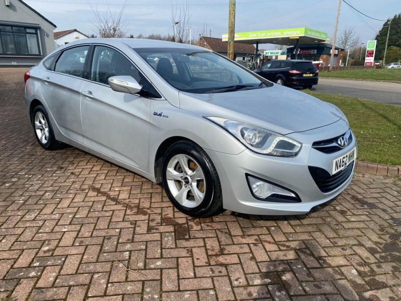 HYUNDAI I40