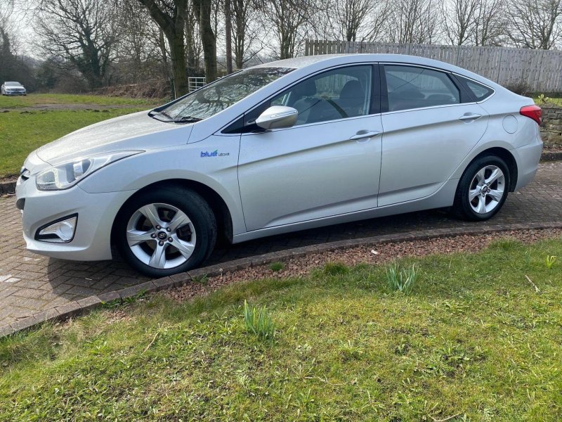 HYUNDAI I40