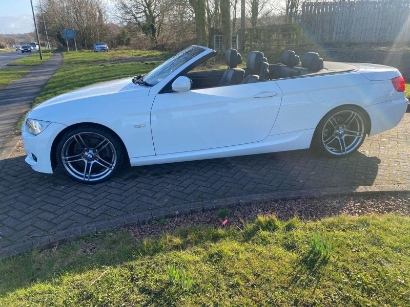BMW 3 SERIES