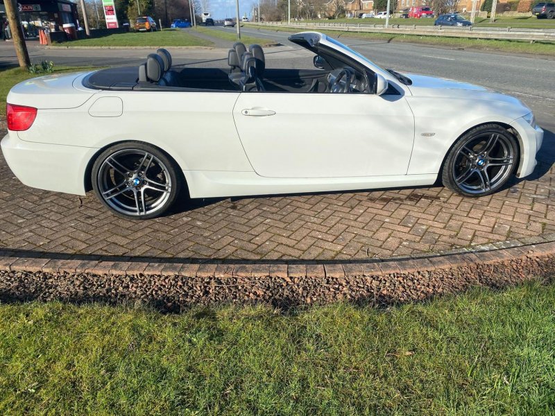 BMW 3 SERIES