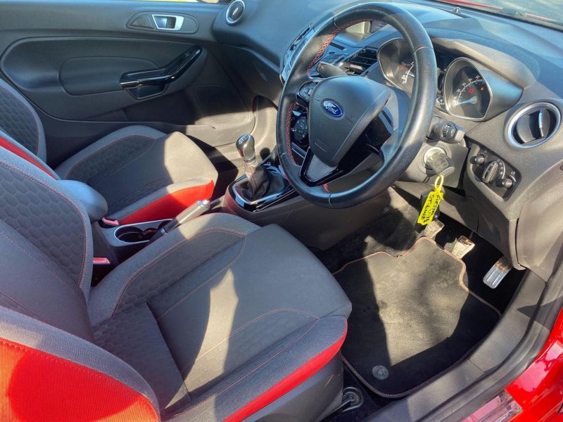 FORD FIESTA