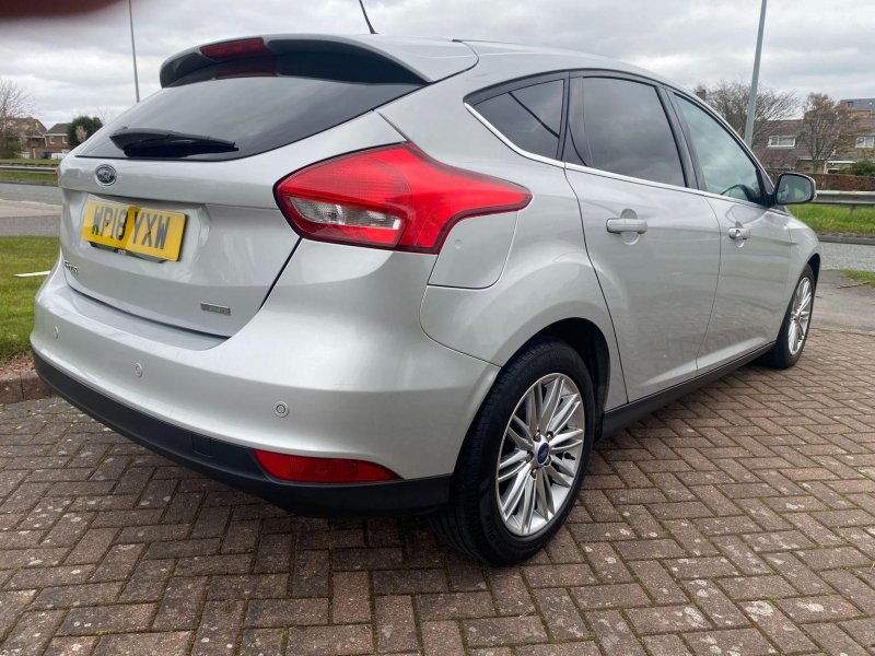 FORD FOCUS