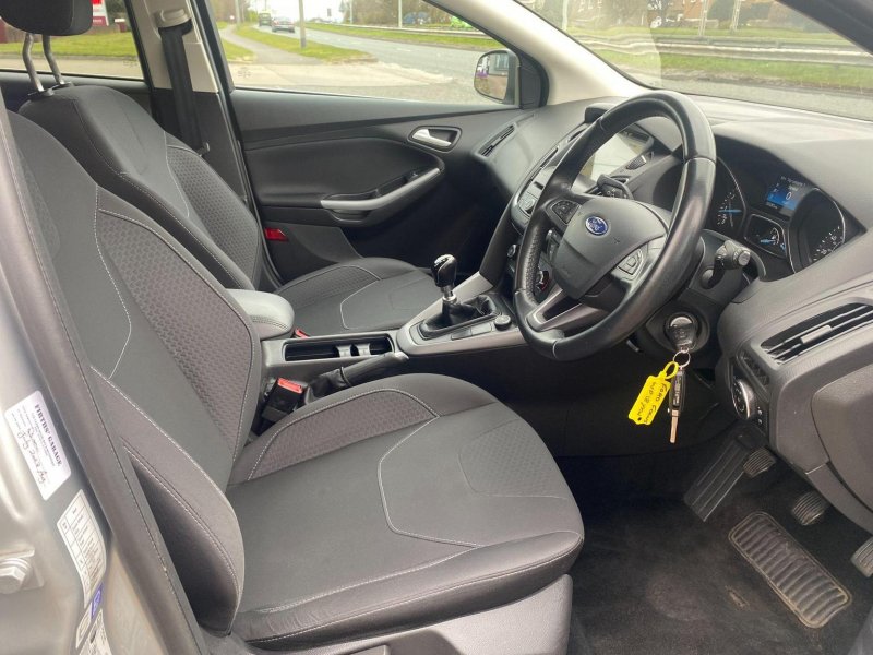 FORD FOCUS