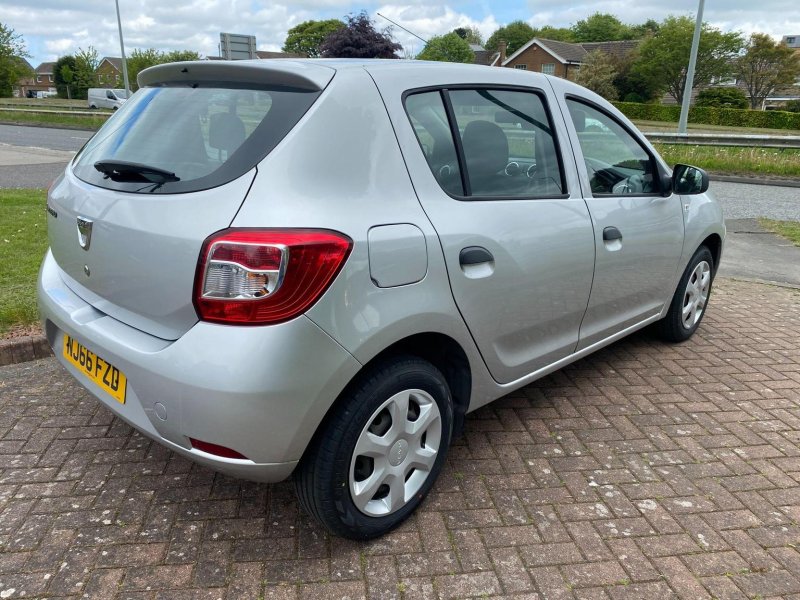 DACIA SANDERO