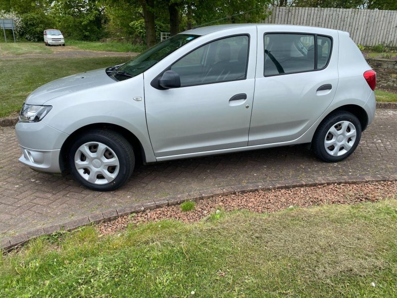 DACIA SANDERO