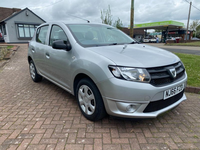 DACIA SANDERO