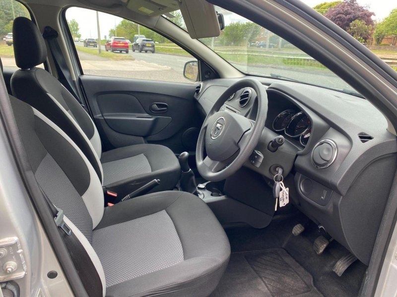 DACIA SANDERO