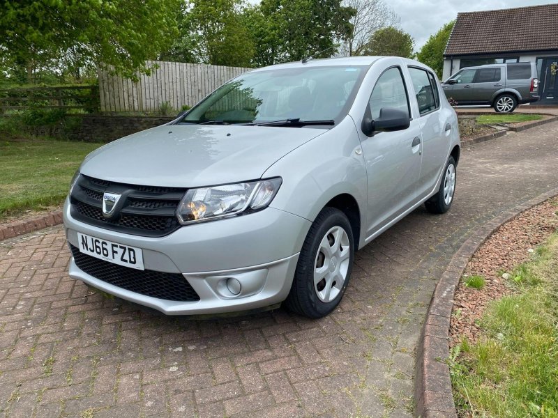 DACIA SANDERO