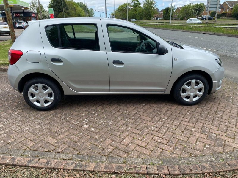 DACIA SANDERO