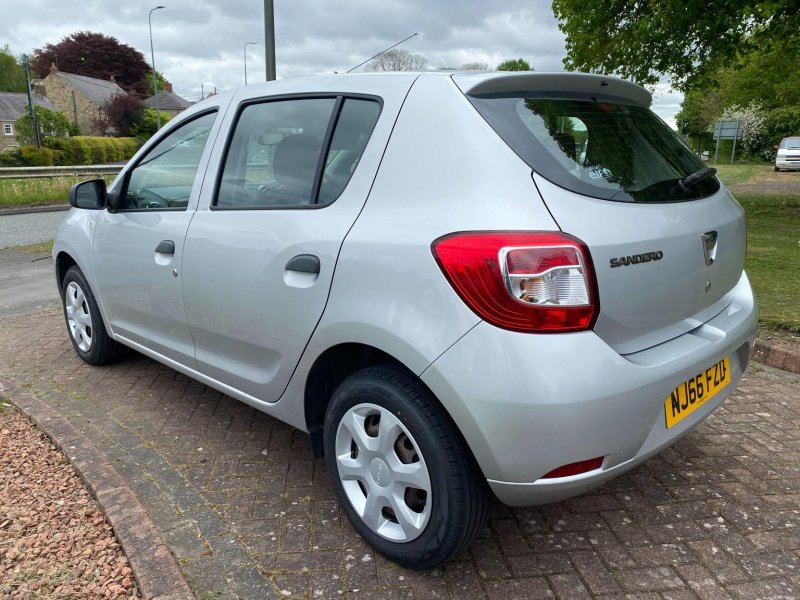 DACIA SANDERO