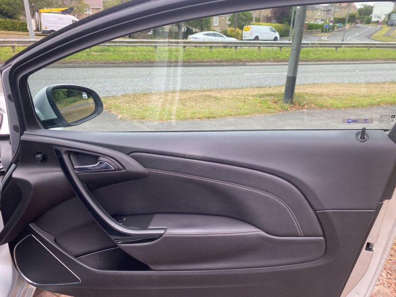 VAUXHALL ASTRA GTC